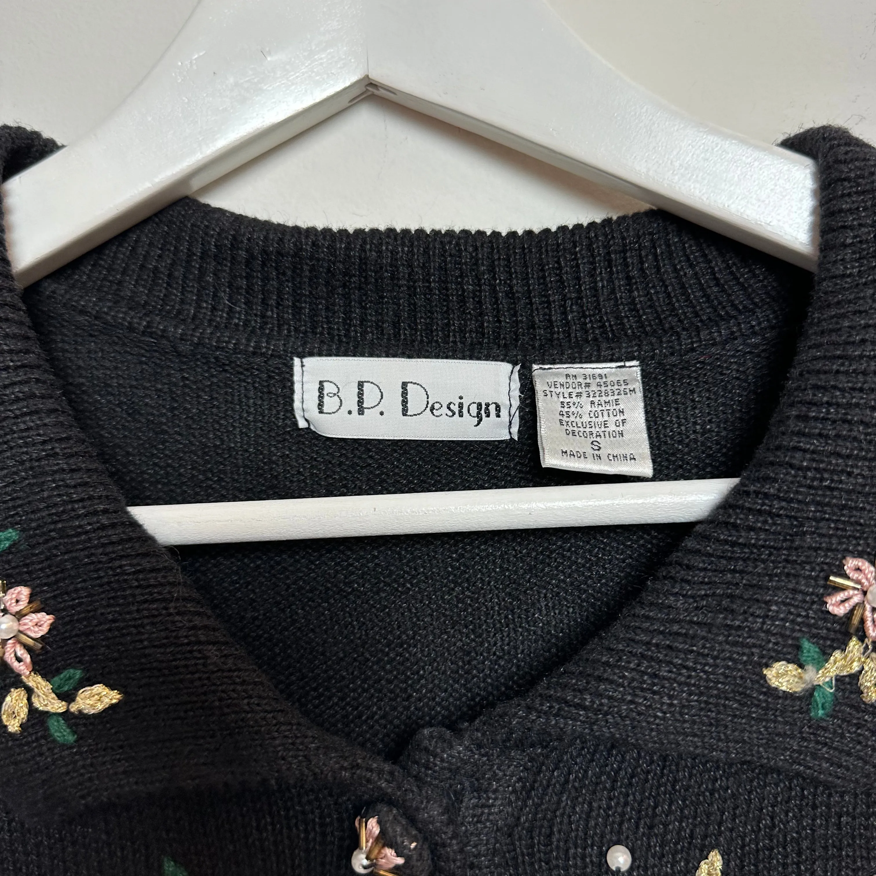 Vintage B.P. Design Christmas Collared Cardigan Sweater with Pink Pastel Stockings Small